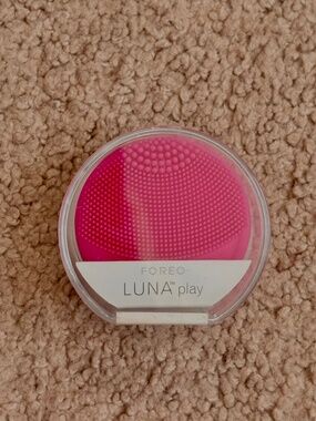 Foreo Luna Play Original Waterproof Silicone Electric Facial Brush Fuchsia Pink